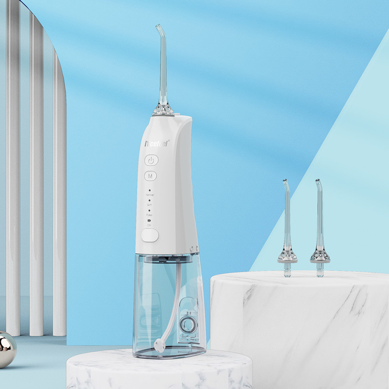 O curso e a casa usam o líquido de limpeza sem corda oral dental de Irrigator portátil